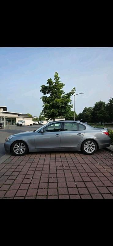 Gebraucht BMW 530 231 PS (169 kW) 2004 Grau Limousine