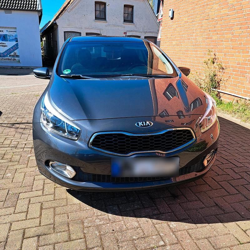 Usata Kia Ceed 99 CV (72 kW) 2014 Utilitaria