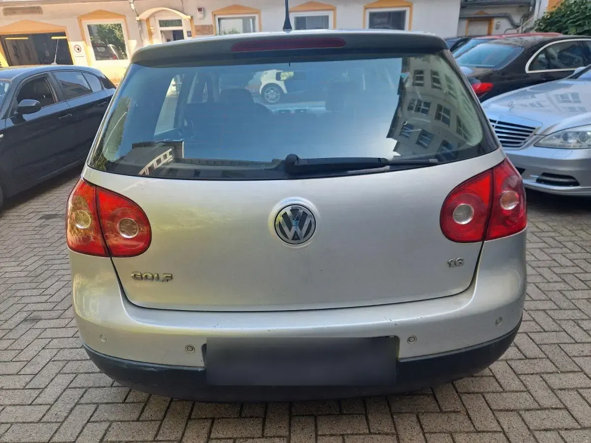 Gebraucht VW Golf V 102 PS (75 kW) 2007 Silber Limousine