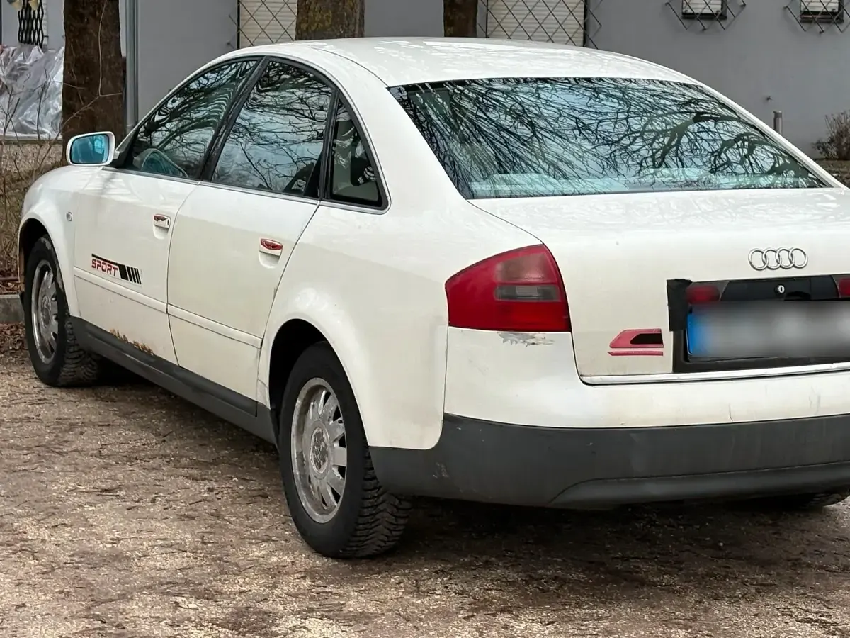 Gebraucht Audi A6 110 PS (80 kW) 1997 Weiß Limousine