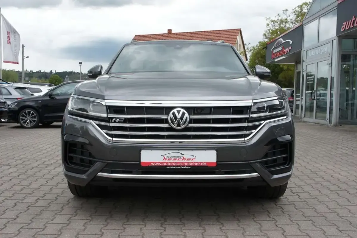 Gebraucht VW Touareg R-line 231 PS (169 kW) 2019 Quarzitgrau (metallic) SUV