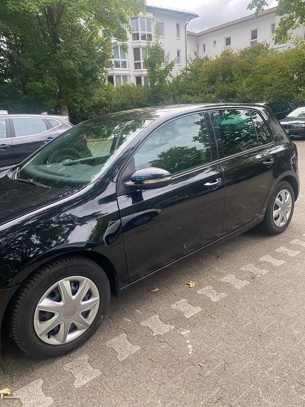 Schwarz Gebraucht 2010 VW Golf VI Kleinwagen | 2.400 € (Superpreis) - Bild 1/4
