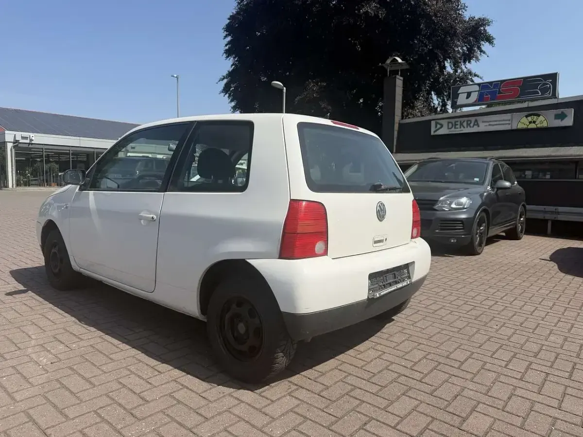 Gebraucht VW Lupo Trendline 75 PS (55 kW) 2003 Weiss Kleinwagen