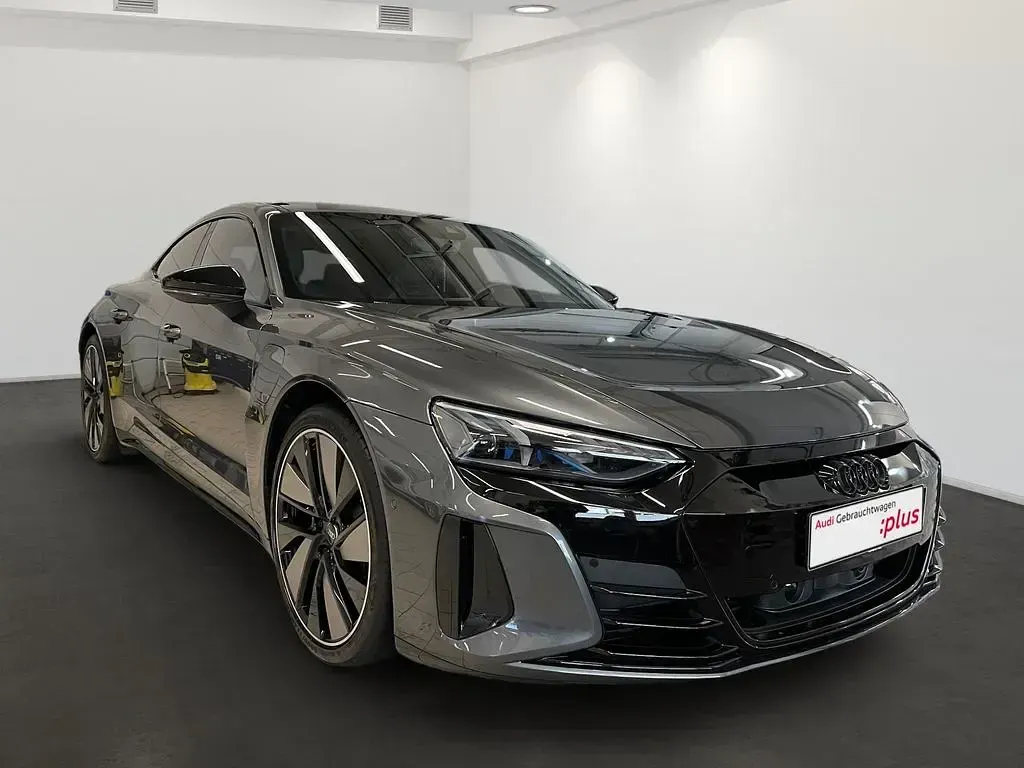 Gebraucht Audi e-tron GT quattro Sport 350 kW (476 PS) 2023 Daytonagrau perleffekt Limousine