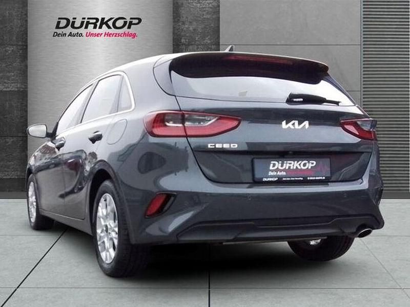 Gebraucht Kia Ceed Vision 101 PS (74 kW) 2025 (h8g) pentametal met. (metallic) Kleinwagen