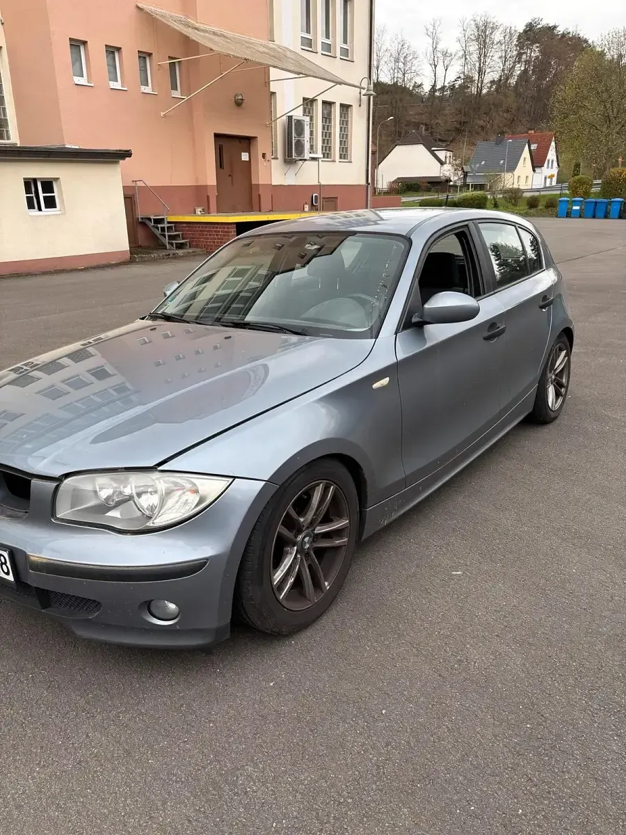 Gebraucht BMW 116 Basis 116 PS (85 kW) 2004 Grau Kleinwagen