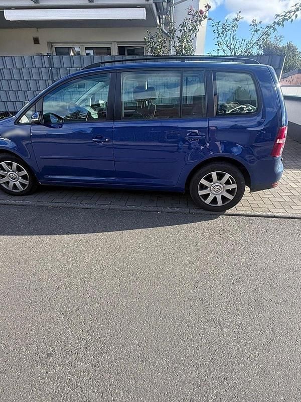 Gebraucht VW Touran 105 PS (77 kW) 2010 Van / Kleinbus