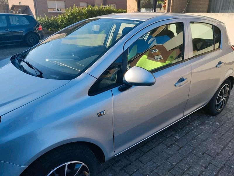 Gebraucht Opel Corsa 80 PS (58 kW) 2010 Grau Kleinwagen