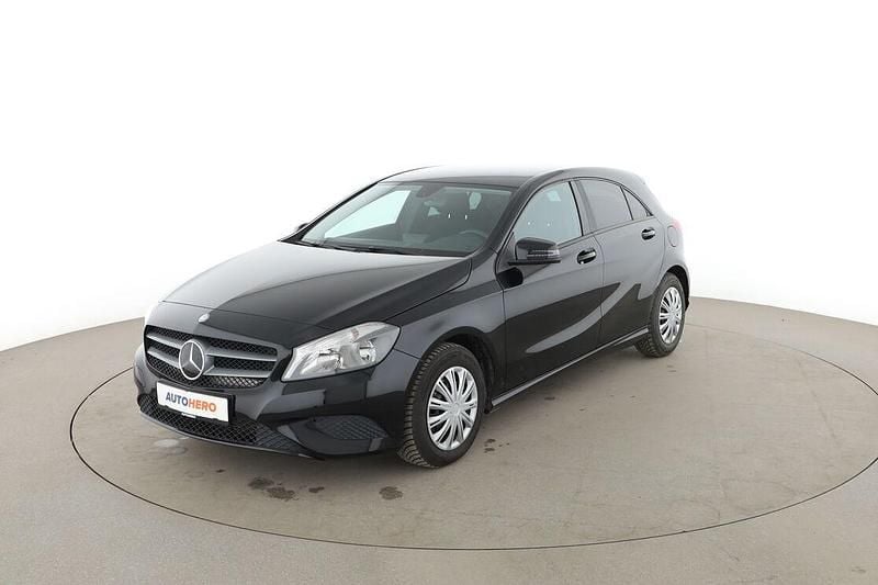 Używany Mercedes A180 122 KM (89 kW) 2015 Sedan/Limuzyna