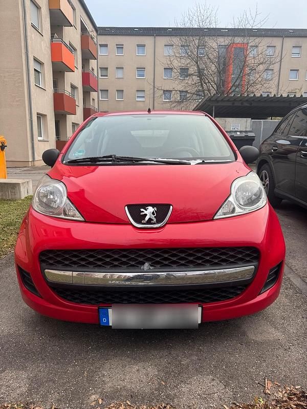 Rot Gebraucht 2011 Peugeot 107 Kleinwagen | 2.500 € (Guter Preis) - Bild 1/4