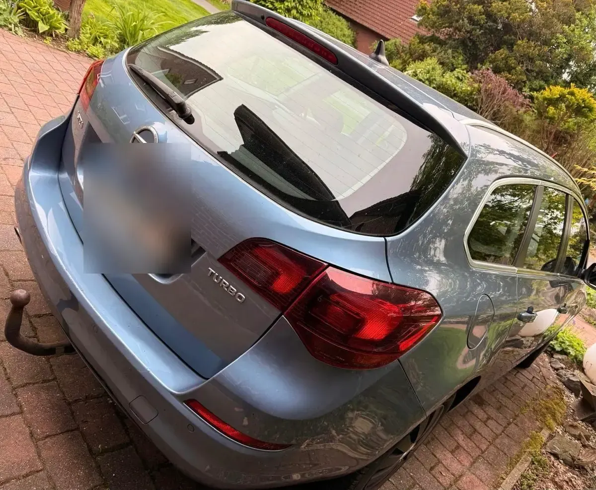Używany Opel Astra Innovation 140 KM (102 kW) 2010 Niebieski Kombi