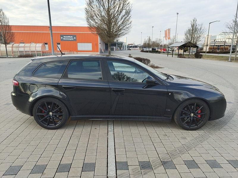 Gebraucht Alfa Romeo 159 Ti 200 PS (147 kW) 2011 Schwarz Kombi