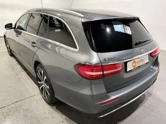 Gebraucht Mercedes E300 AMG line 194 PS (142 kW) 2021 Grau Limousine