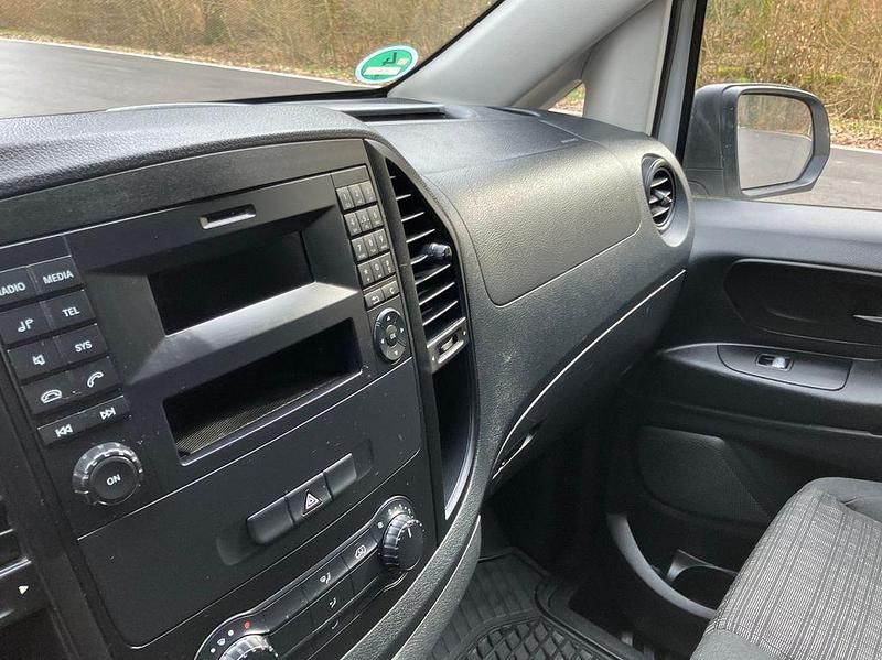 Gebraucht Mercedes Vito 88 PS (64 kW) 2017 Schwarz Van