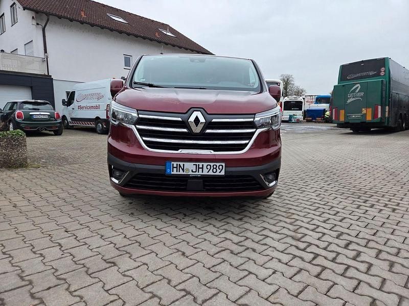 Gebraucht Renault Trafic 170 PS (125 kW) 2024 Rot Van / Kleinbus