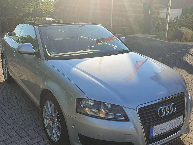 Grau Gebraucht 2010 Audi A3 Cabriolet Cabrio | 11.899 € (Etwas zu teuer) - Bild 1/4