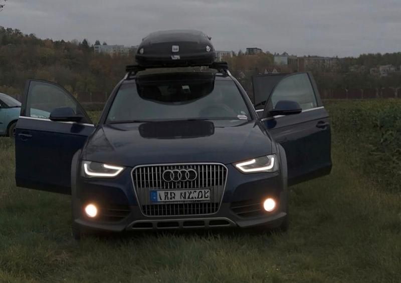 Blau Gebraucht 2012 Audi A4 Allroad Kombi | 13.500 € (Teuer) - Bild 1/4