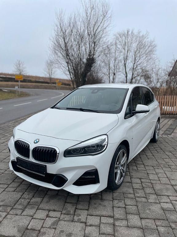 Gebraucht BMW 218 Active Tourer M Sport 150 PS (110 kW) 2021 Weiß Van / Kleinbus