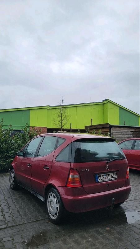 Gebraucht Mercedes A160 102 PS (75 kW) 2000 Rot Limousine