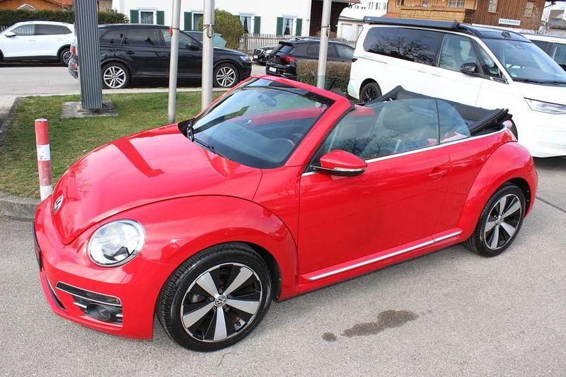 Gebraucht VW Beetle Cabriolet Design 105 PS (77 kW) 2017 Rot Cabrio