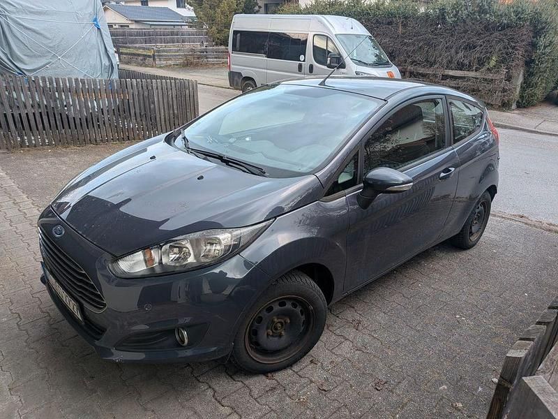 Gebraucht Ford Fiesta Trend 80 PS (58 kW) 2013 Kleinwagen
