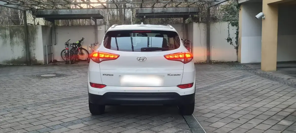 Gebraucht Hyundai Tucson 132 PS (97 kW) 2017 Weiß SUV