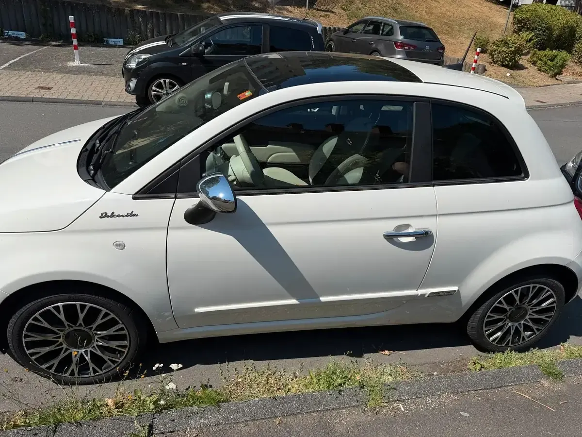 Gebraucht Fiat 500 Dolcevita 74 PS (54 kW) 2023 Weiß Kleinwagen