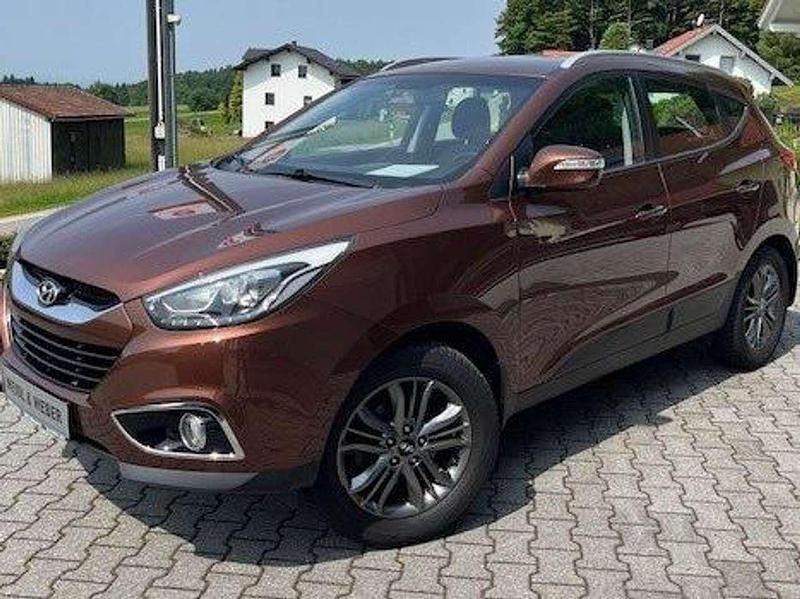 Braun Gebraucht 2015 Hyundai ix35 Style SUV | 13.990 € (Teuer) - Bild 1/4