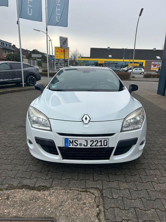 Gebraucht Renault Mégane Cabriolet Luxe 131 PS (96 kW) 2011 Weiß Cabrio