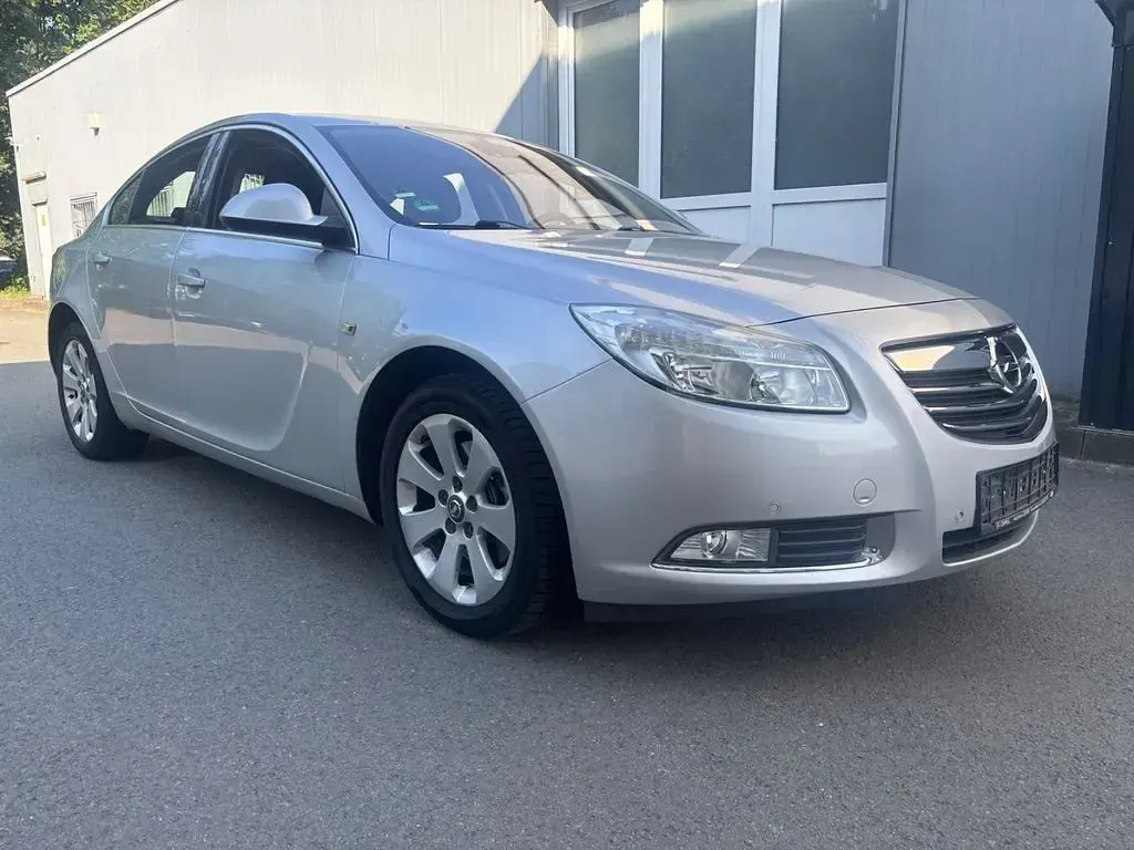 Gebraucht Opel Insignia Edition 220 PS (161 kW) 2009 Silber Limousine