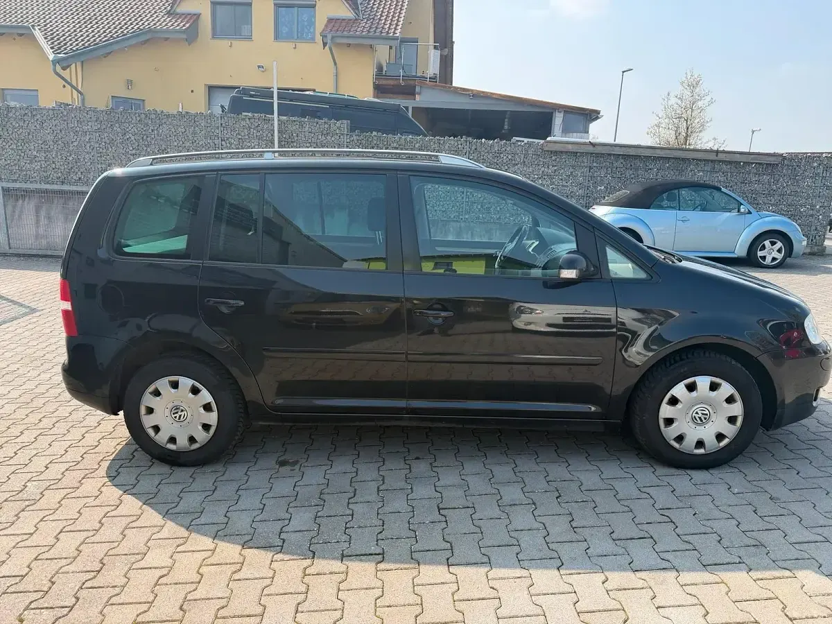 Gebraucht VW Touran 136 PS (100 kW) 2004 Schwarz Van / Kleinbus