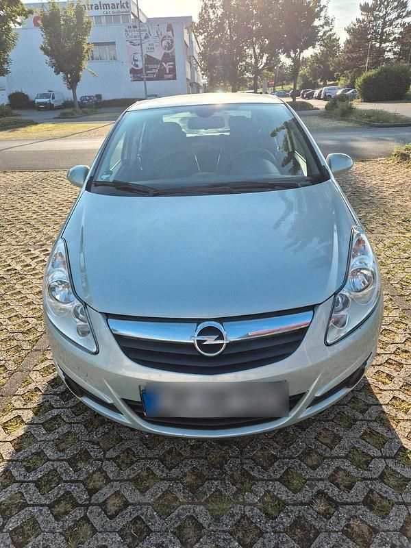 Grün Gebraucht 2009 Opel Corsa Edition Kleinwagen | 2.999 € (Fairer Preis) - Bild 1/4