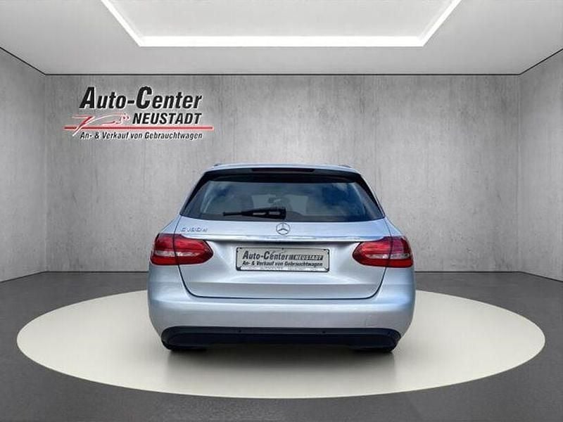 Gebraucht Mercedes C180 132 PS (97 kW) 2016 Silber Kombi