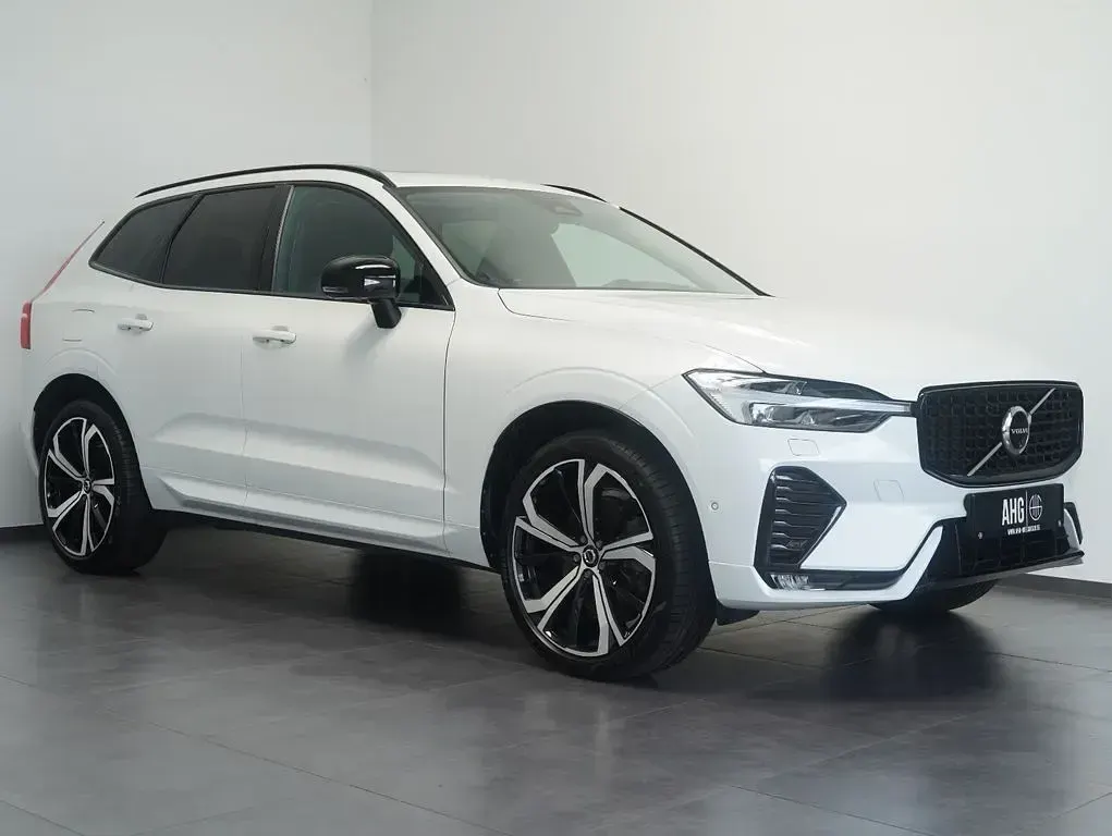 Gebraucht Volvo XC60 Plus 197 PS (144 kW) 2024 Weiß SUV
