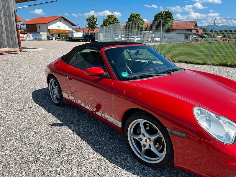 Rot Gebraucht 2004 Porsche 911 Carrera Cabriolet Cabrio | 29.999 € (Fairer Preis) - Bild 1/4