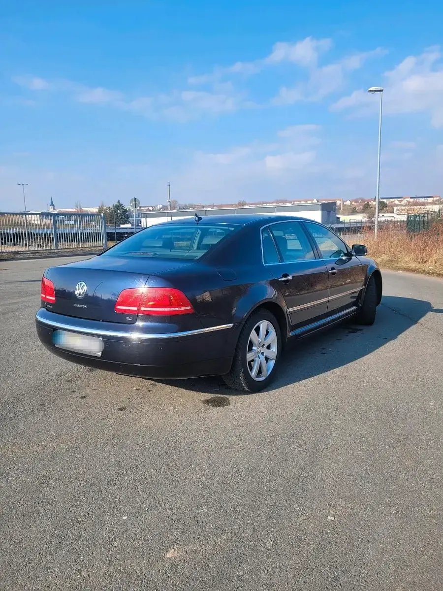 Usata VW Phaeton 239 CV (175 kW) 2011 Blu Berlina