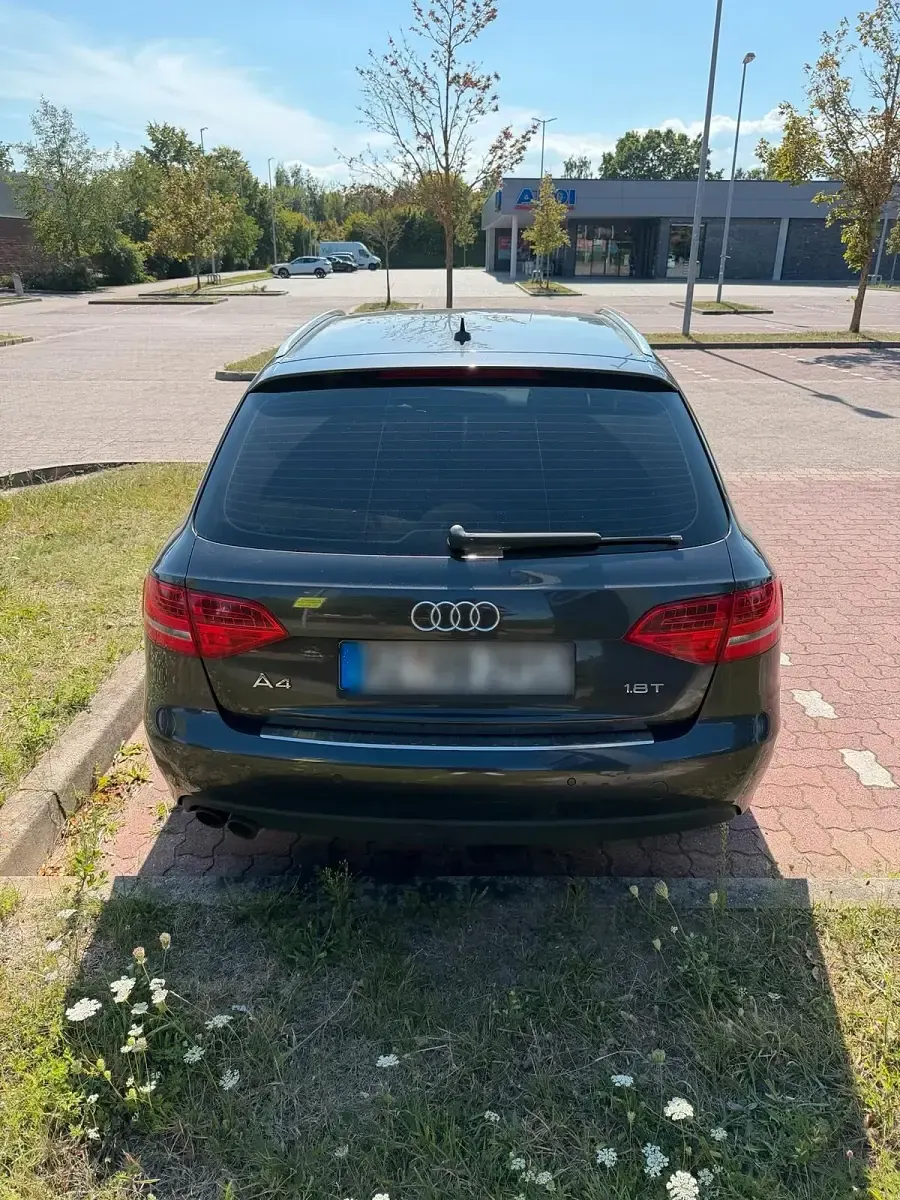 Gebraucht Audi A4 160 PS (117 kW) 2009 Grau Kombi
