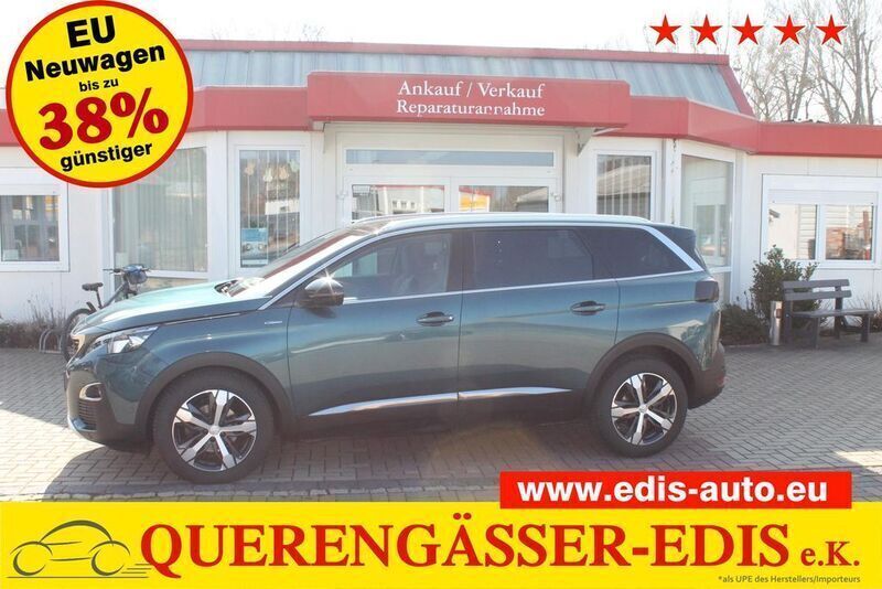 Grün Gebraucht 2018 Peugeot 5008 Allure Van / Kleinbus | 19.990 € (Guter Preis) - Bild 1/4
