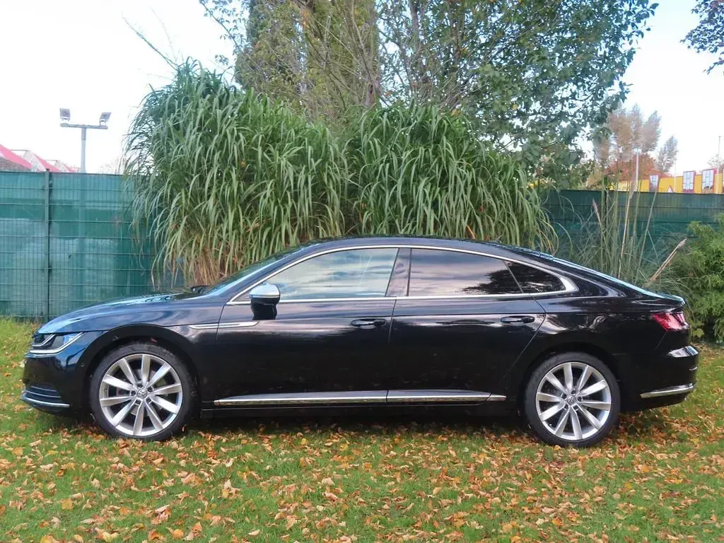 Gebraucht VW Arteon Elegance 150 PS (110 kW) 2017 Deep black perlcolor Kleinwagen