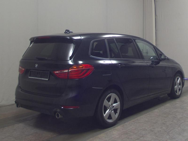 Gebraucht BMW 218 Gran Tourer Advantage 150 PS (110 kW) 2021 Schwarz Van / Kleinbus