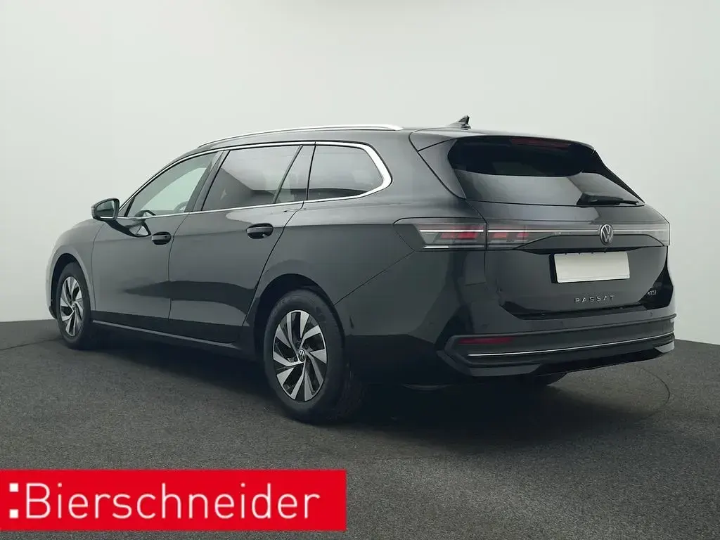 Gebraucht VW Passat Business 150 PS (110 kW) 2024 Andere farbe Kombi
