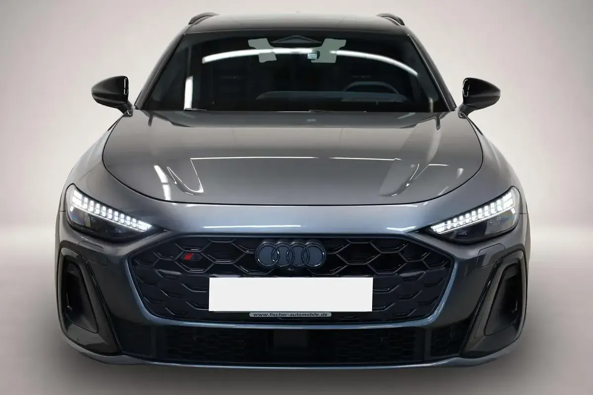 Gebraucht Audi S5 Ambiente 367 PS (269 kW) 2025 Manufacturer Kombi