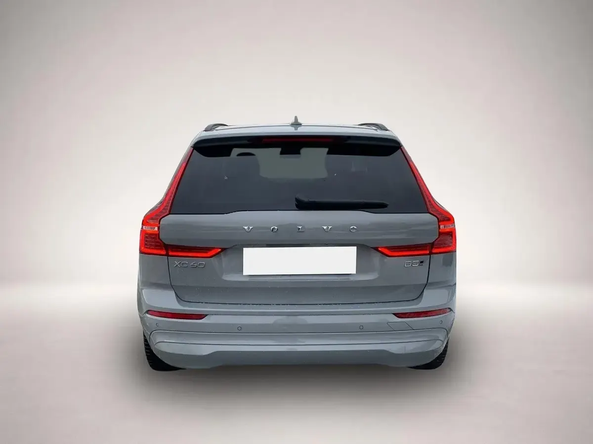 Gebraucht Volvo XC60 Core 250 PS (183 kW) 2024 Manufacturer SUV