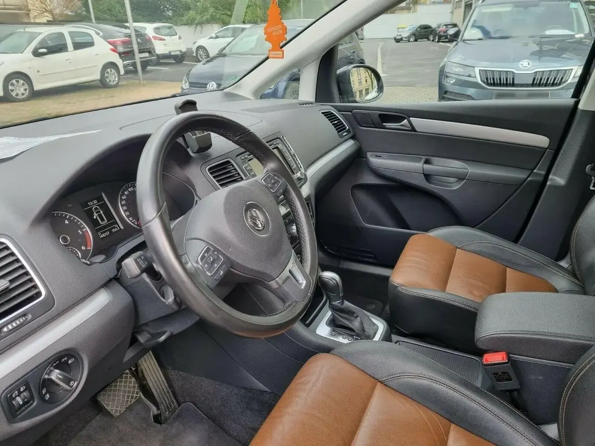 Gebraucht VW Sharan 140 PS (102 kW) 2015 Schwarz Van / Kleinbus