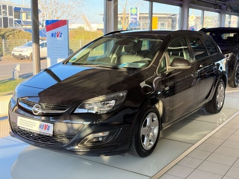 Schwarz Gebraucht 2013 Opel Astra Kombi | 5.990 € (Guter Preis) - Bild 1/4