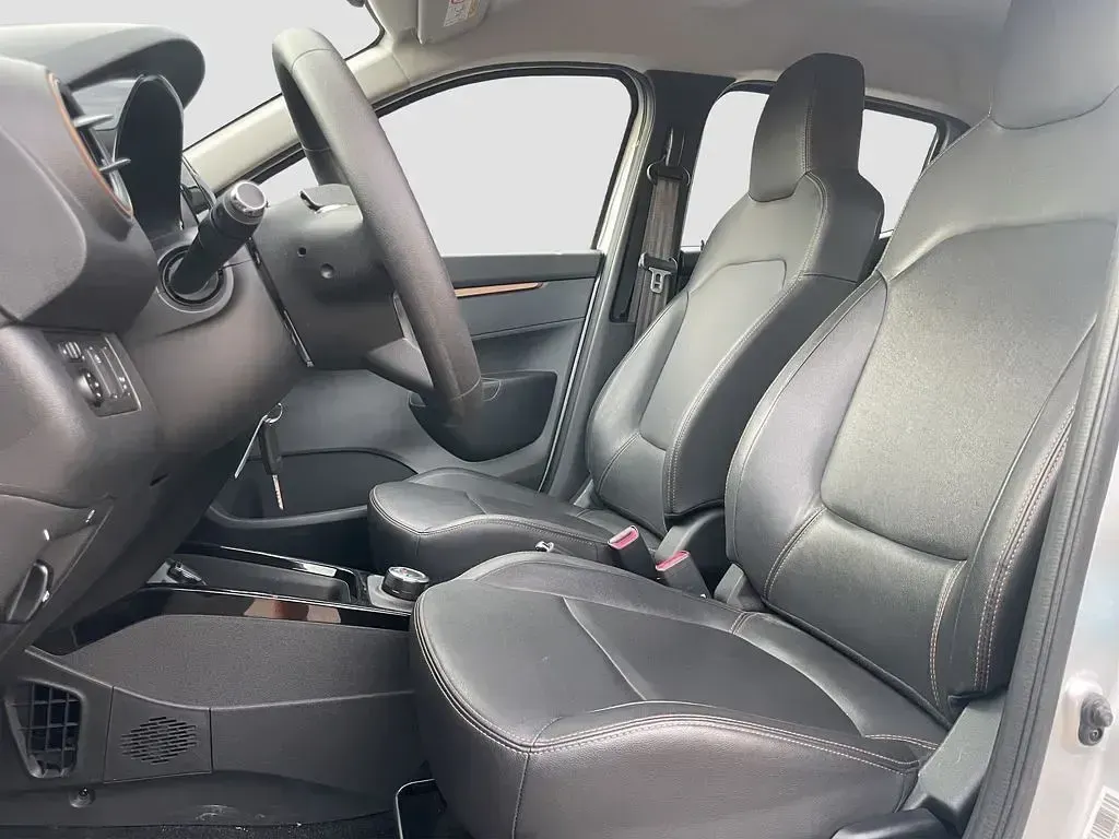 Gebraucht Dacia Spring Extreme 47 kW (65 PS) 2023 Silber Kleinwagen
