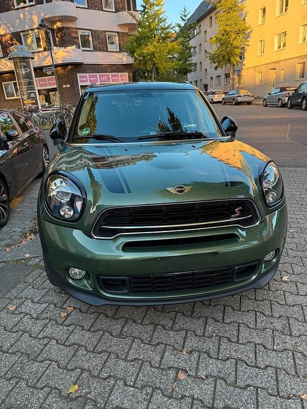 Grün Gebraucht 2015 Mini Countryman SUV | 15.300 € (Teuer) - Bild 1/4