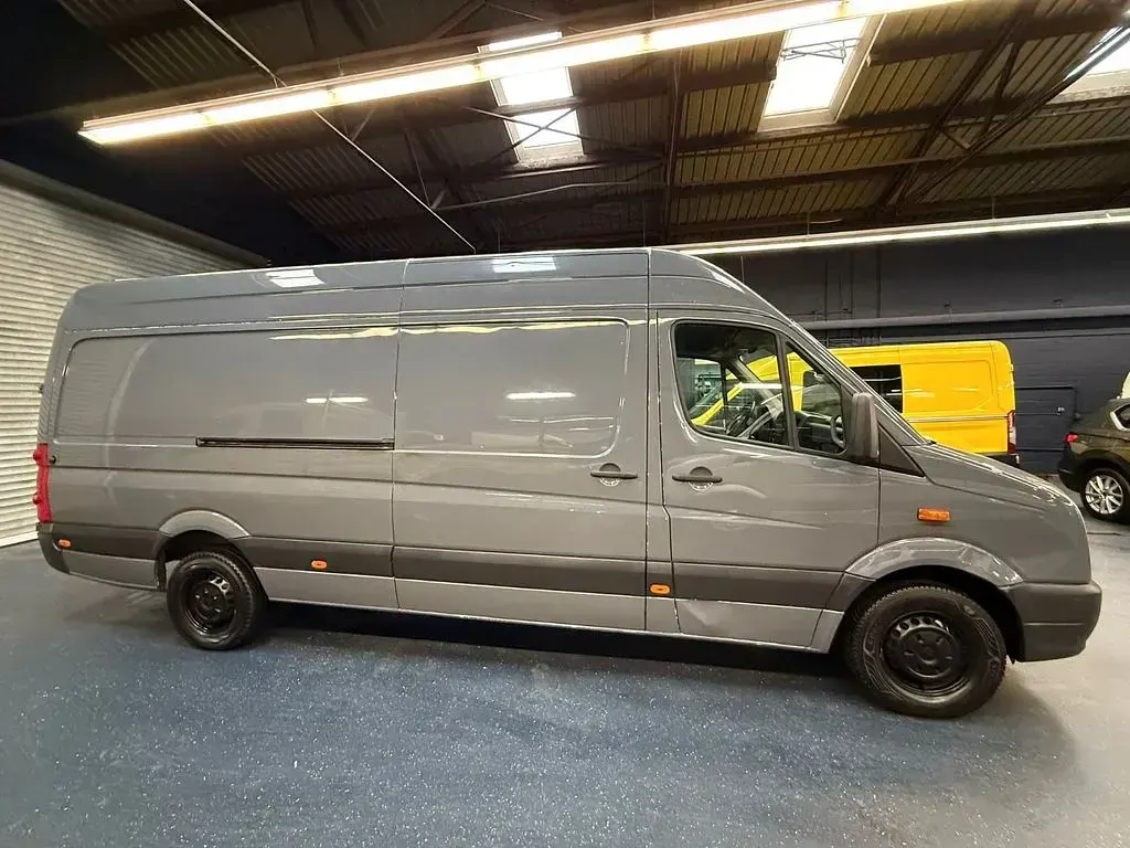 Gebraucht VW Crafter 163 PS (119 kW) 2014 Grau Van