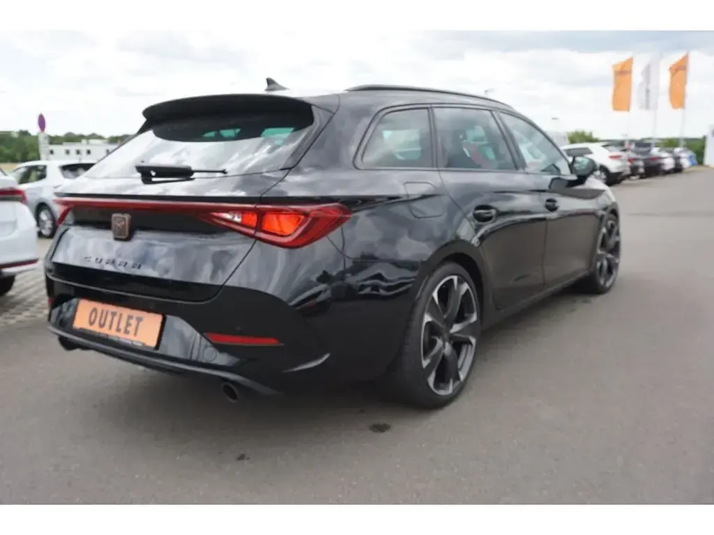 Gebraucht Cupra Leon VZ 245 PS (180 kW) 2024 Mitternachtsschwarz Kombi