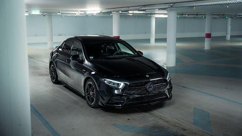 Schwarz Gebraucht 2020 Mercedes A35 AMG AMG Limousine | 35.000 € (Etwas zu teuer) - Bild 1/4